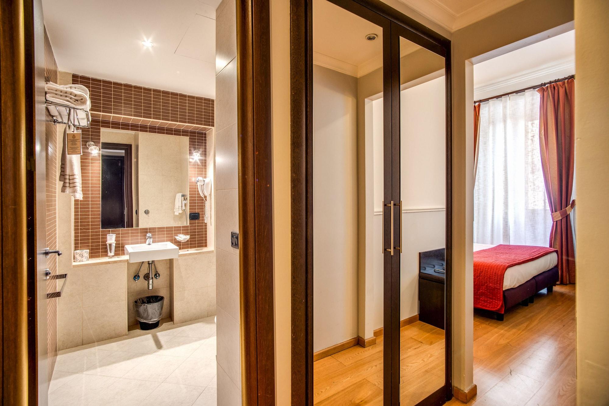 Hotel Everest 2*