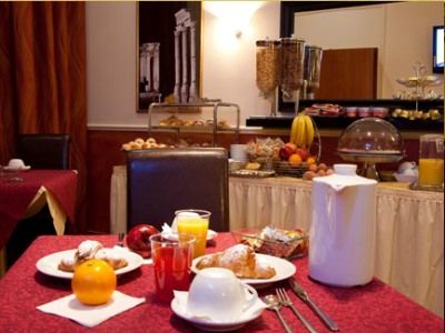 Hotel Everest