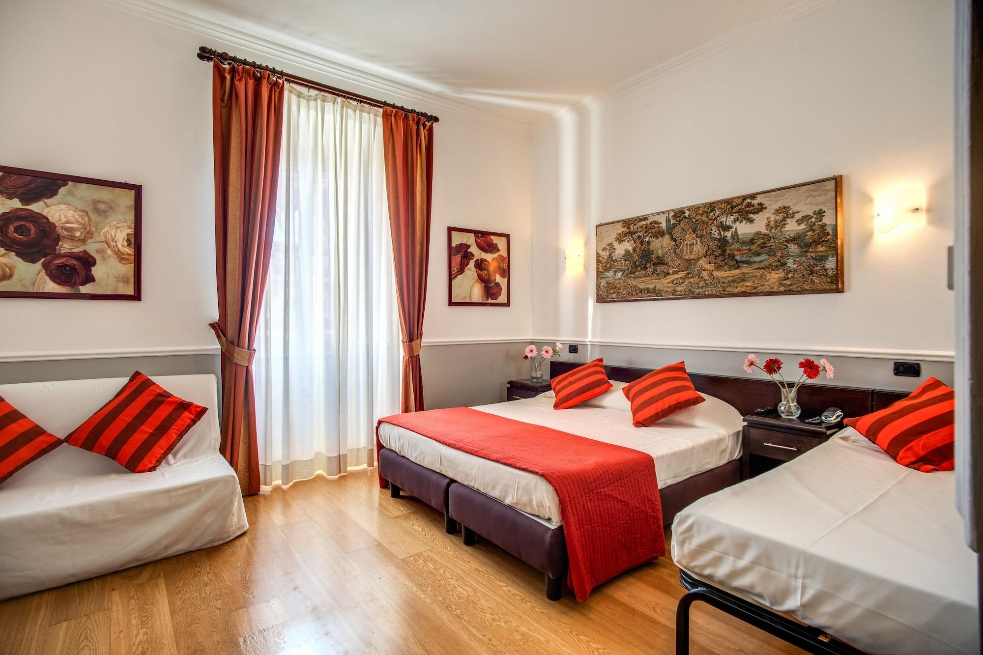 Everest Hotel 2*
